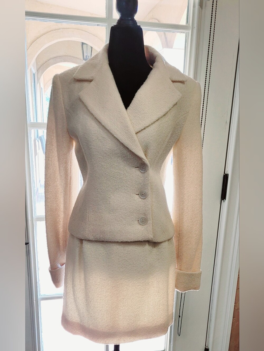 Lovely Rare Find Vintage Cream Bouclé Two-Piece Skirt Jacket Suit Brand APART 4 - Picture 12 of 14